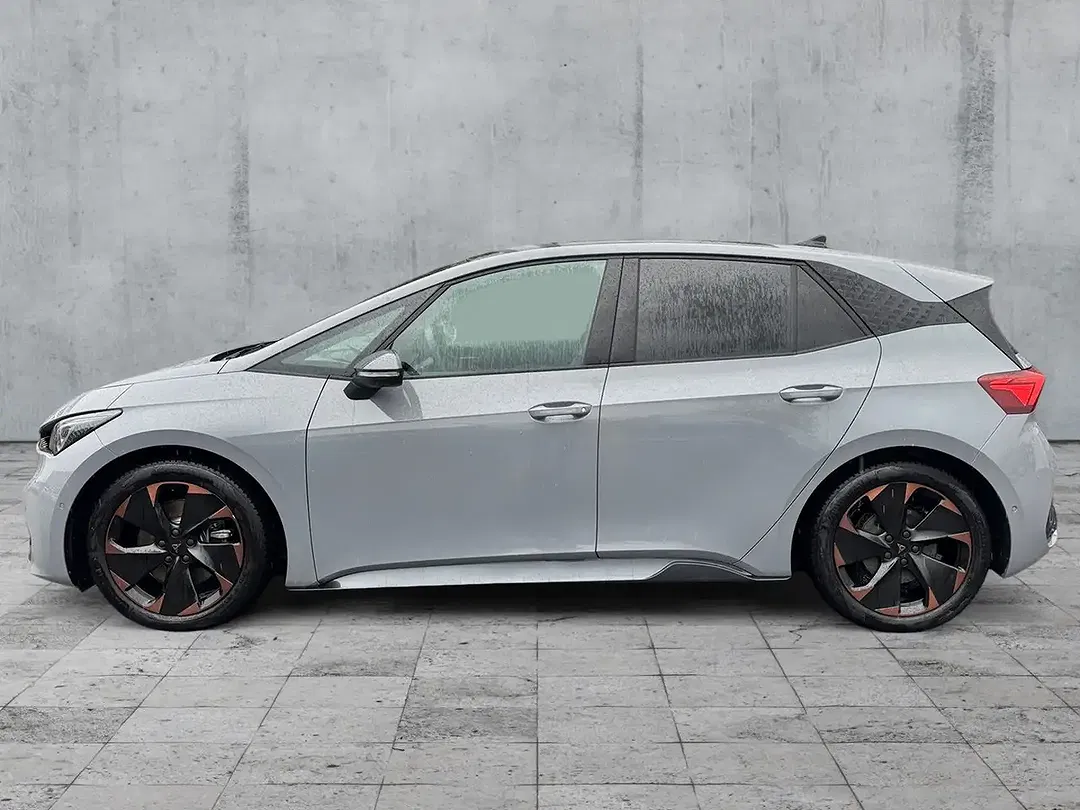 CUPRA Born - Thumbnail 3