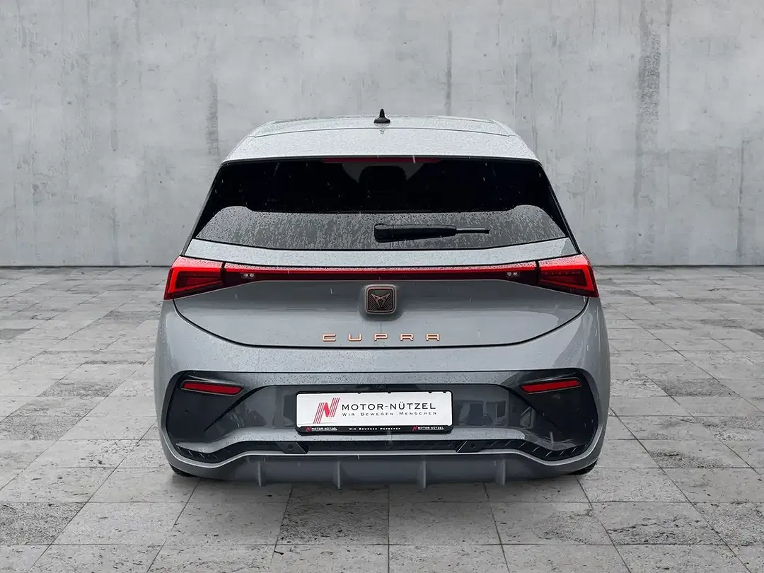 CUPRA Born - Thumbnail 4