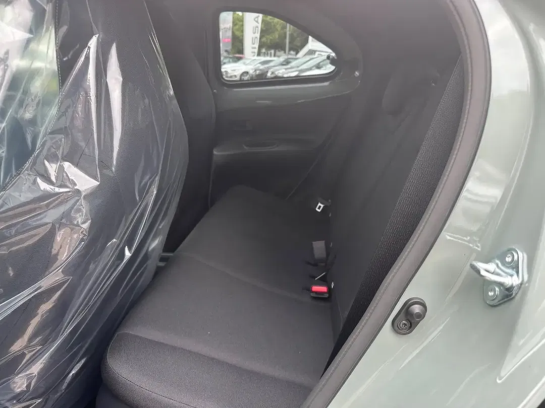 Toyota Aygo - Thumbnail 10