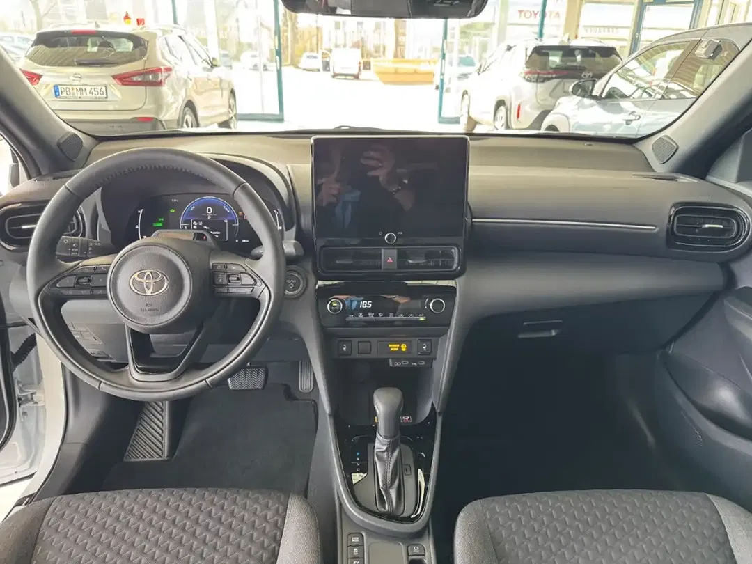 Toyota Yaris Cross - Thumbnail 10