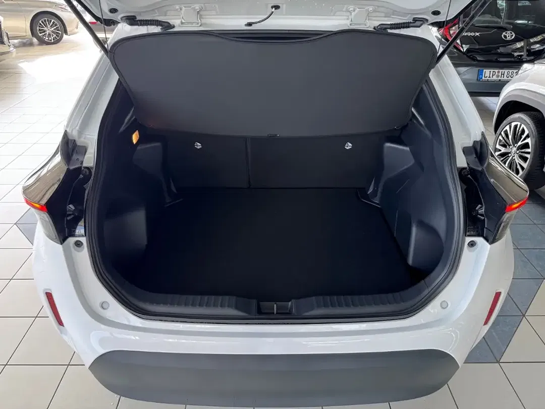 Toyota Yaris Cross - Thumbnail 6