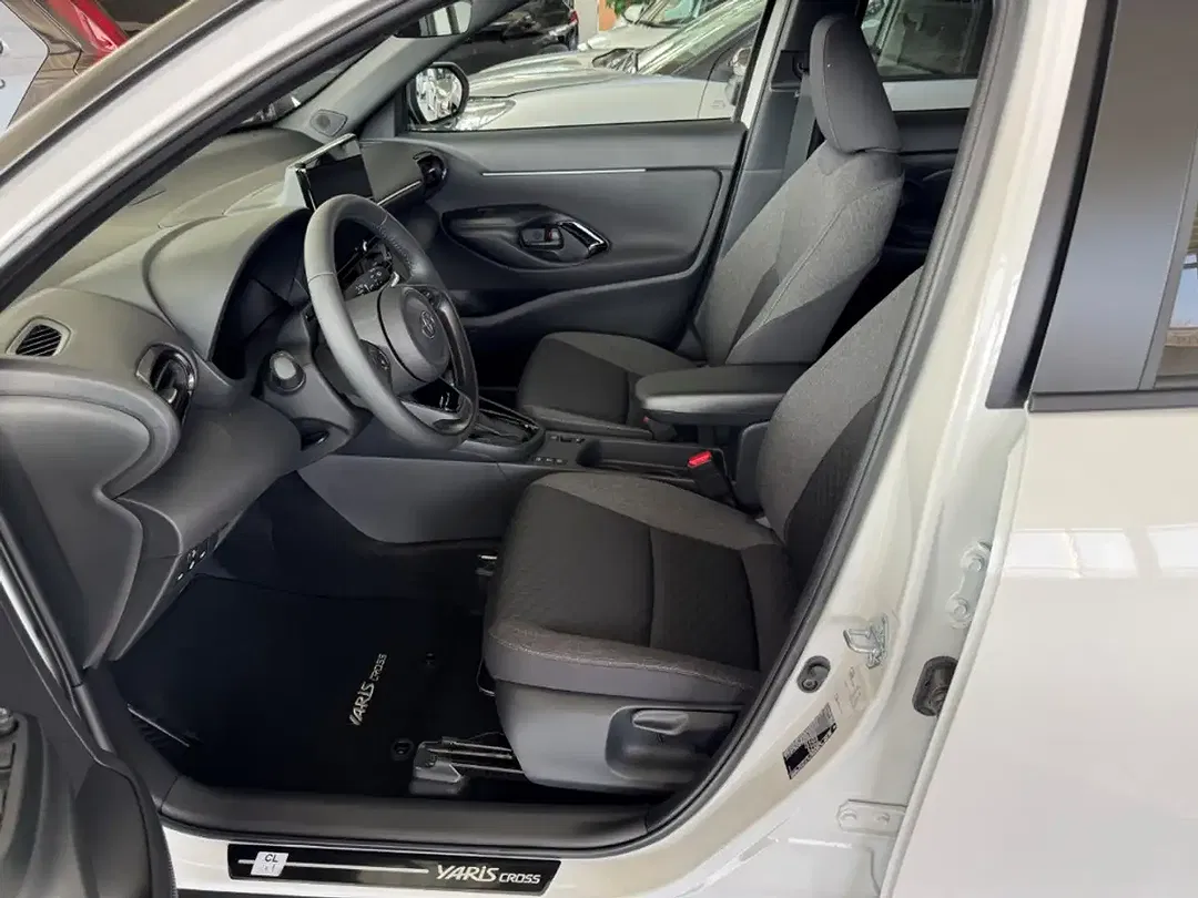 Toyota Yaris Cross - Thumbnail 7