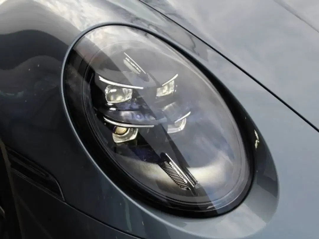 Porsche 992 - Thumbnail 7