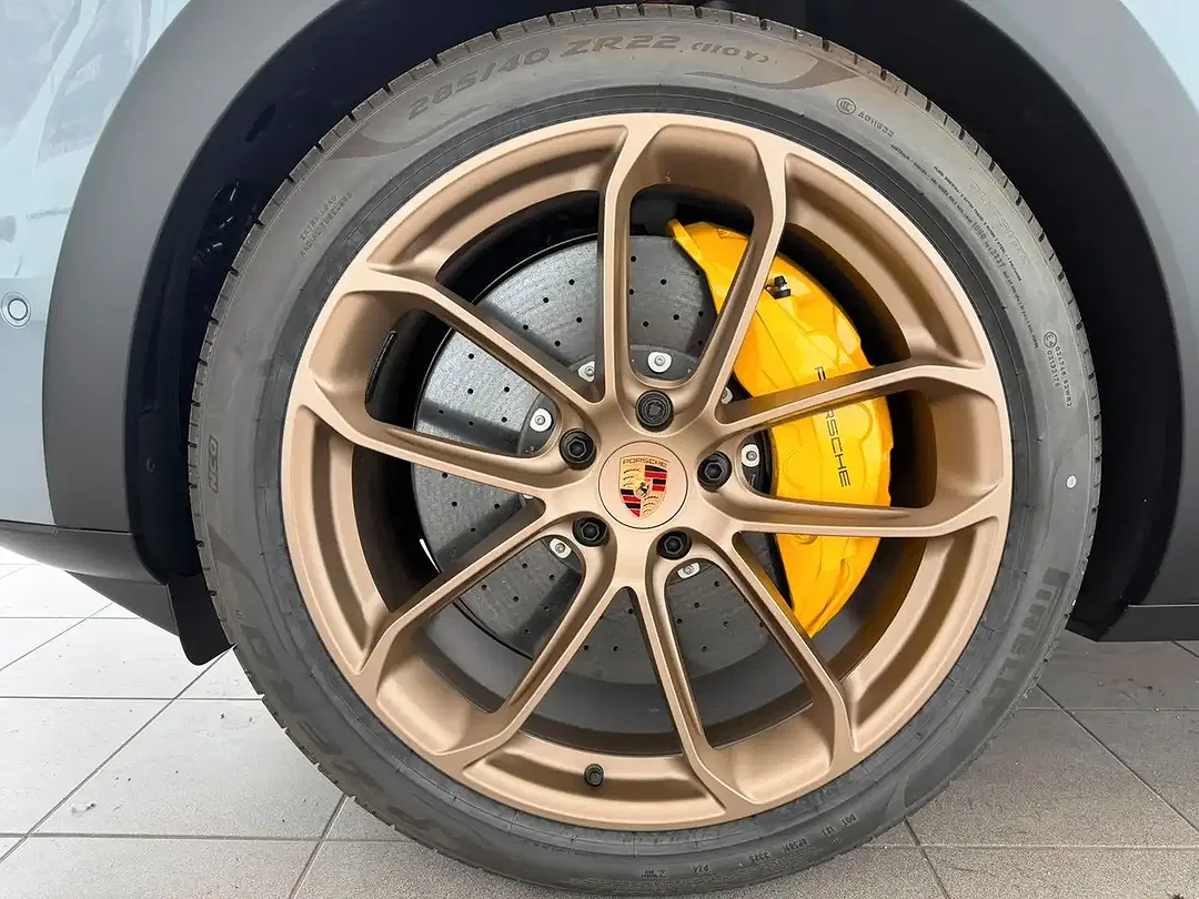Porsche Cayenne - Thumbnail 5