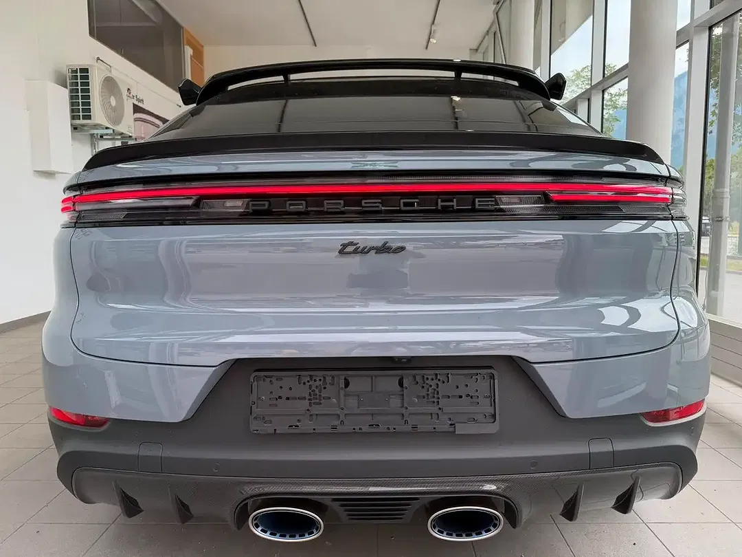 Porsche Cayenne - Thumbnail 9