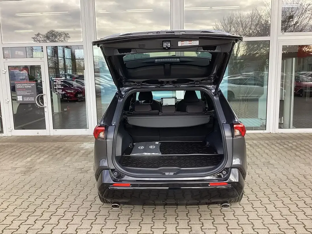 Toyota RAV 4 - Thumbnail 6