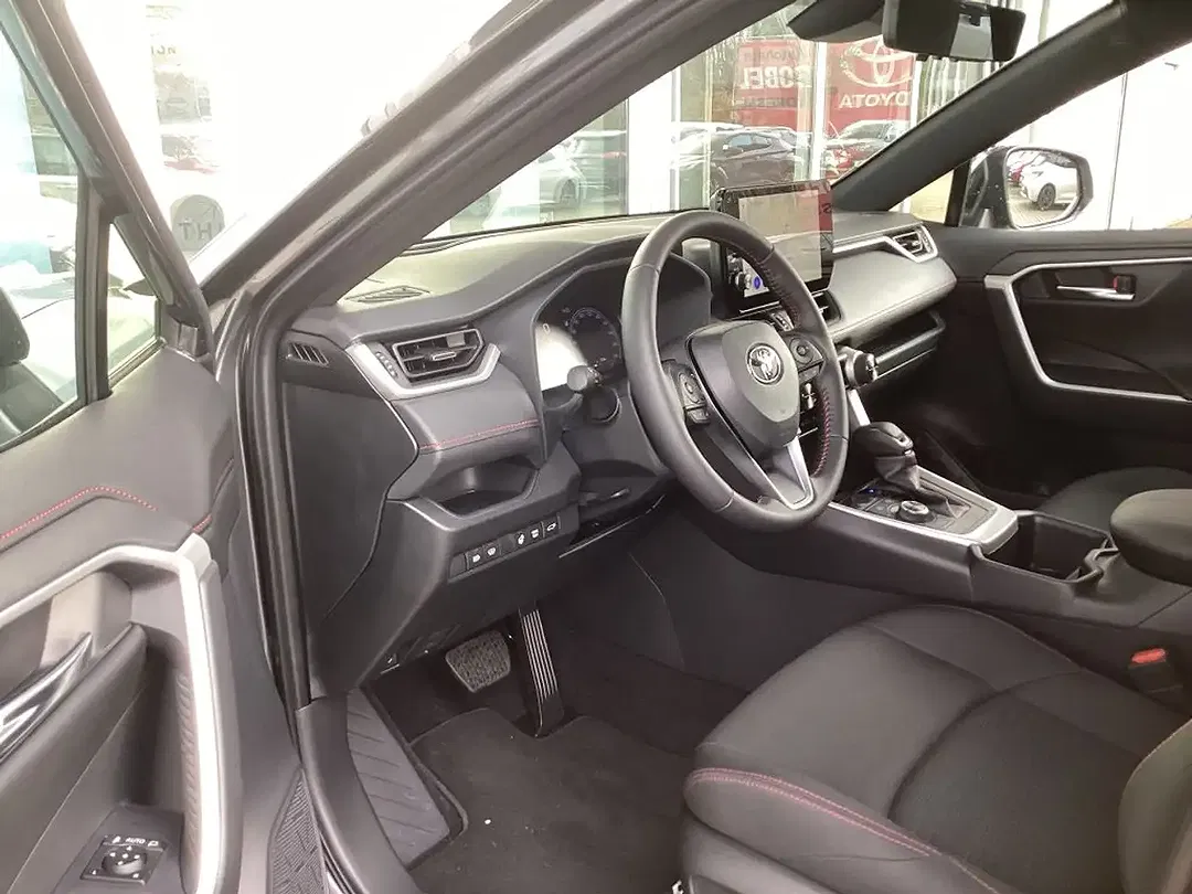 Toyota RAV 4 - Thumbnail 8