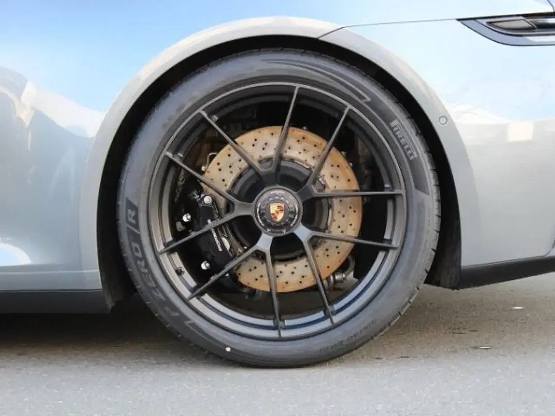 Porsche 992 - Thumbnail 14