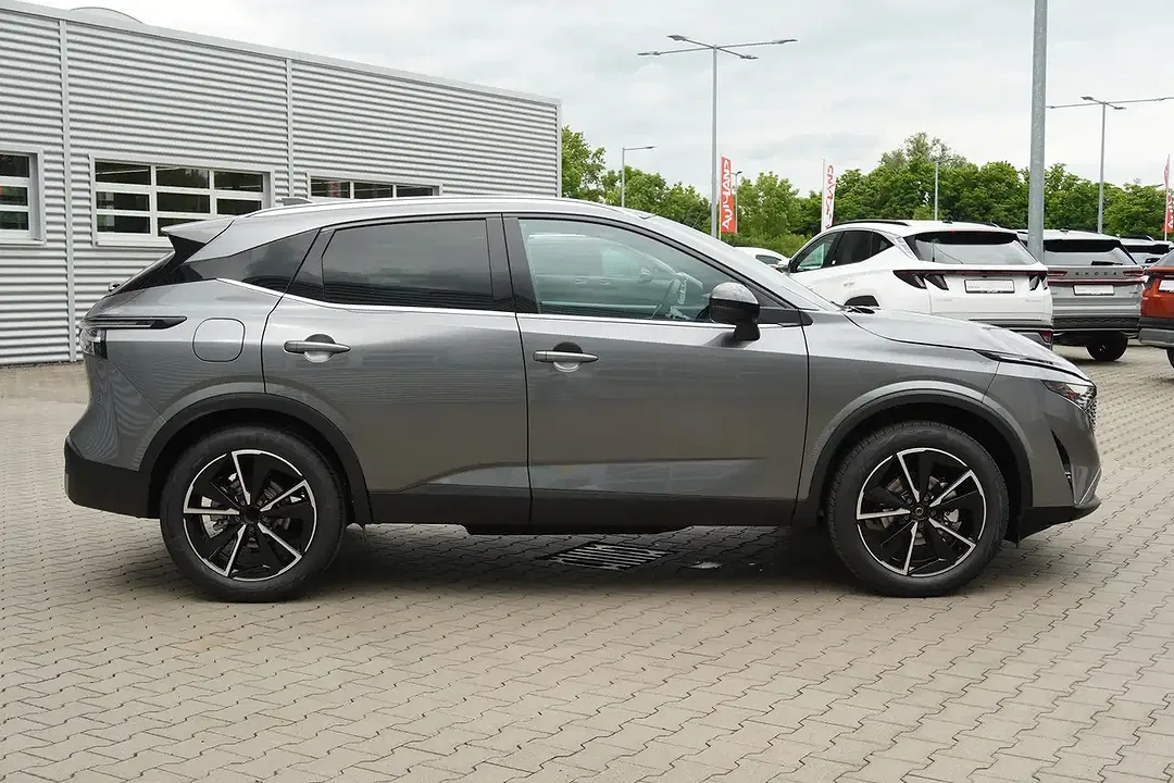 Nissan Qashqai - Thumbnail 4