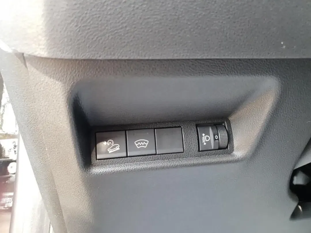 Jeep Avenger 1.2 e-Hybrid T3 MHEV Summit - foto 14