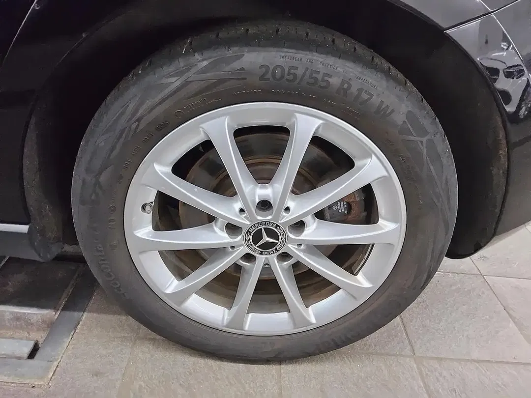 Mercedes-Benz A 250 - Thumbnail 6