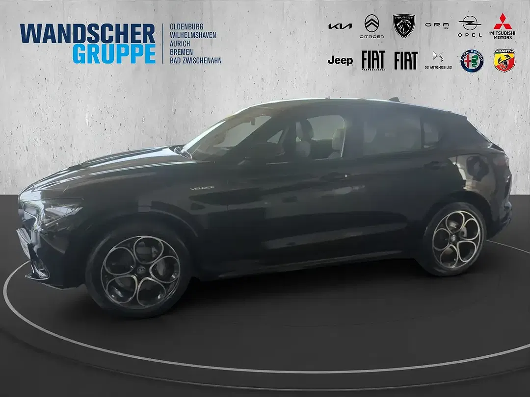 Alfa Romeo Stelvio - Thumbnail 3