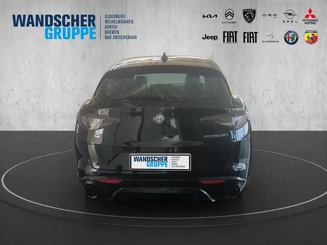 Alfa Romeo Stelvio - Thumbnail 4