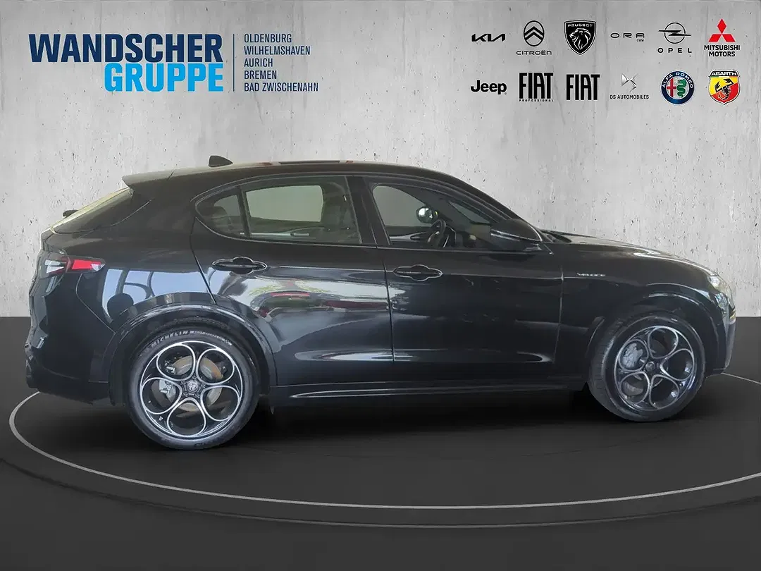 Alfa Romeo Stelvio - Thumbnail 5