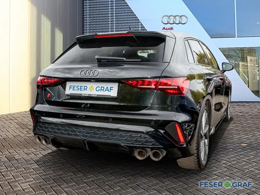 Audi S3 - foto 2