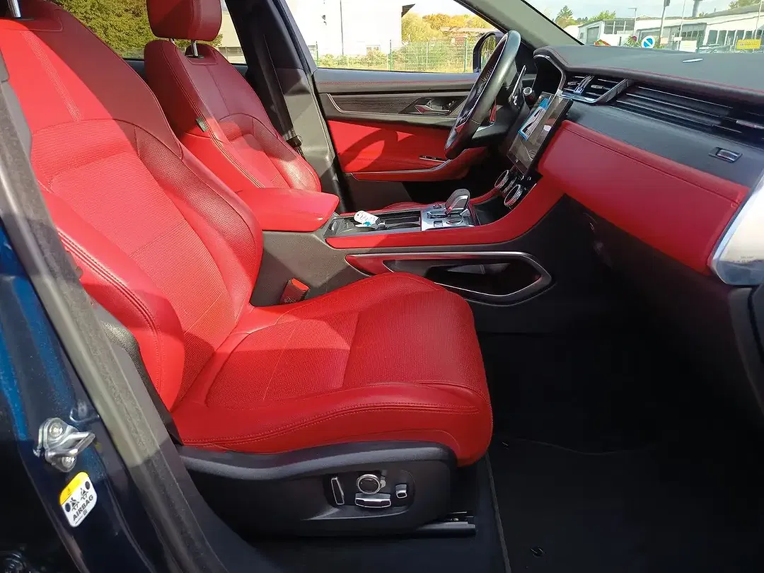 Jaguar F-Pace - Thumbnail 12