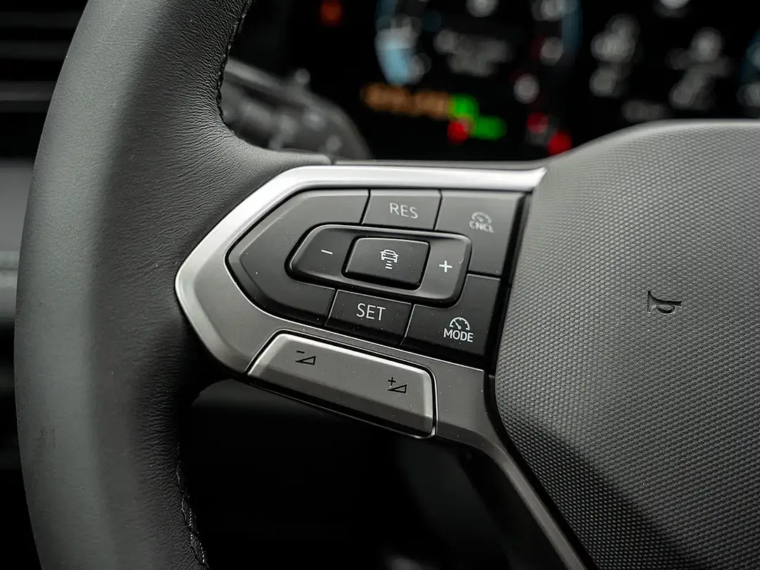 Volkswagen Tiguan - Thumbnail 12