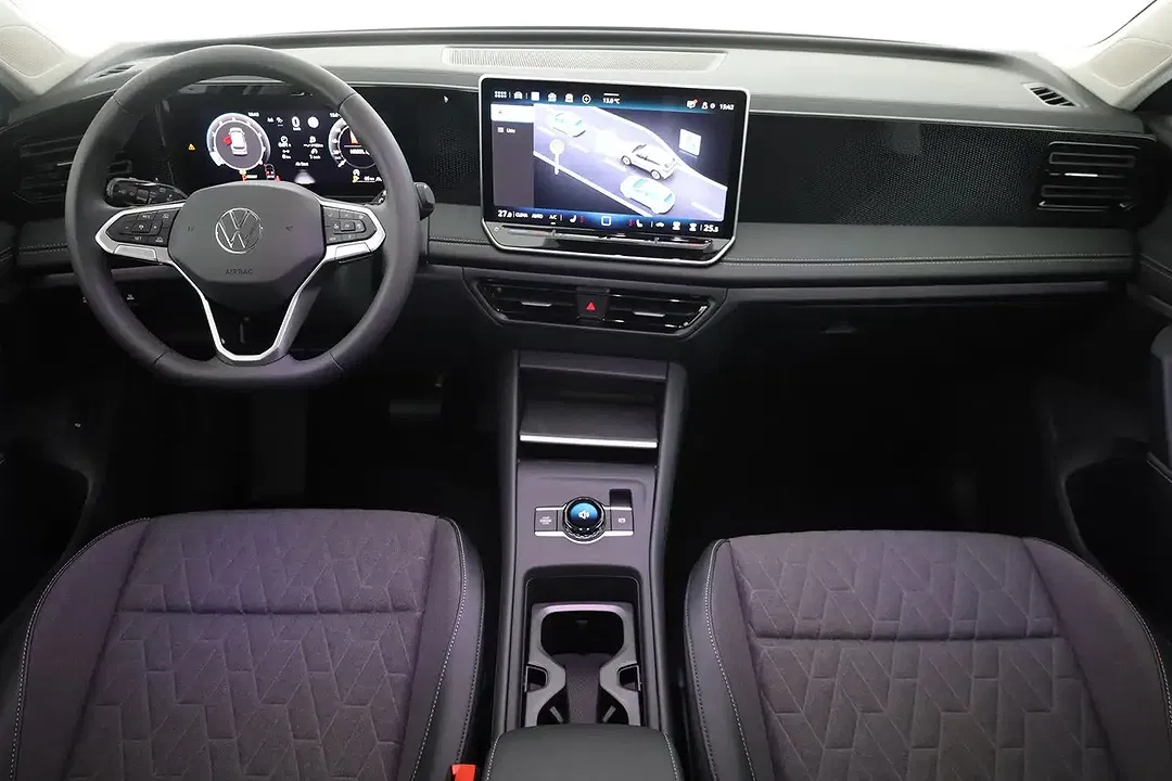 Volkswagen Tiguan - Thumbnail 9