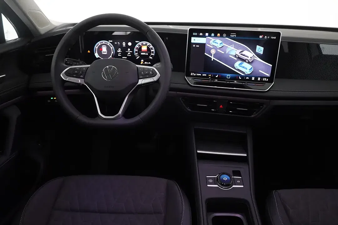Volkswagen Tiguan - Thumbnail 10