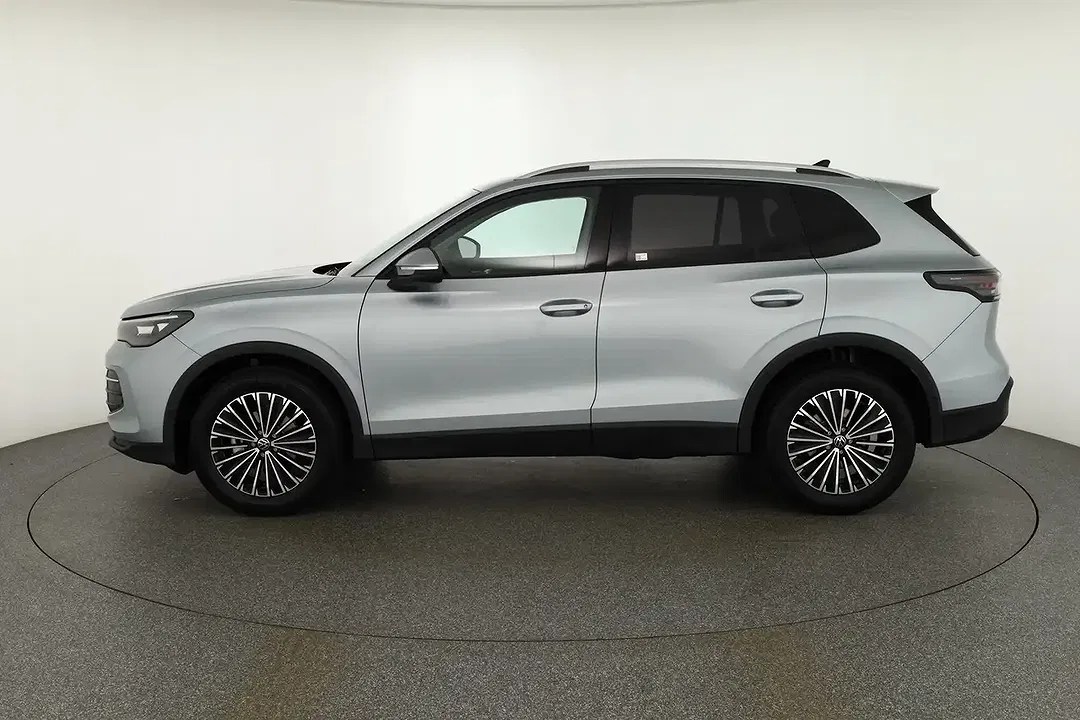 Volkswagen Tiguan - Thumbnail 2