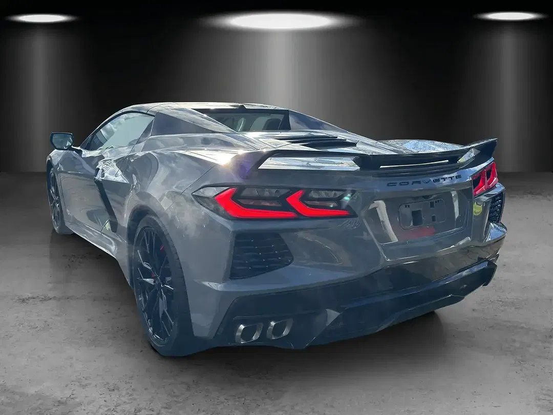 Corvette C8 - Thumbnail 3