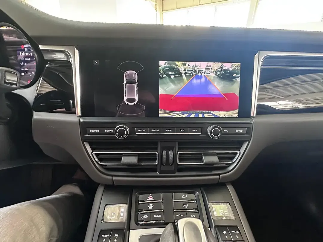 Porsche Macan - Thumbnail 11
