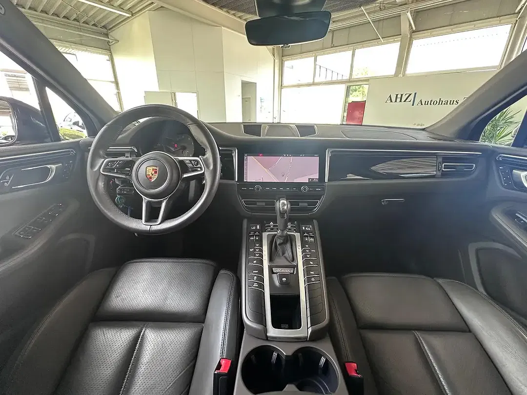 Porsche Macan - Thumbnail 9