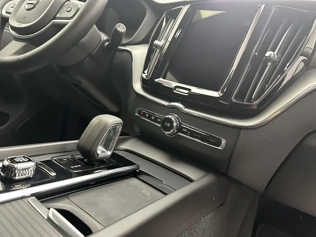 Volvo XC60 - Thumbnail 10