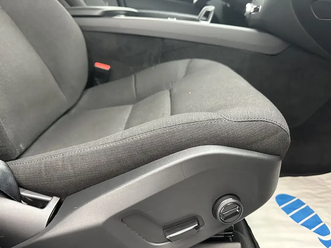 Volvo XC60 - Thumbnail 9