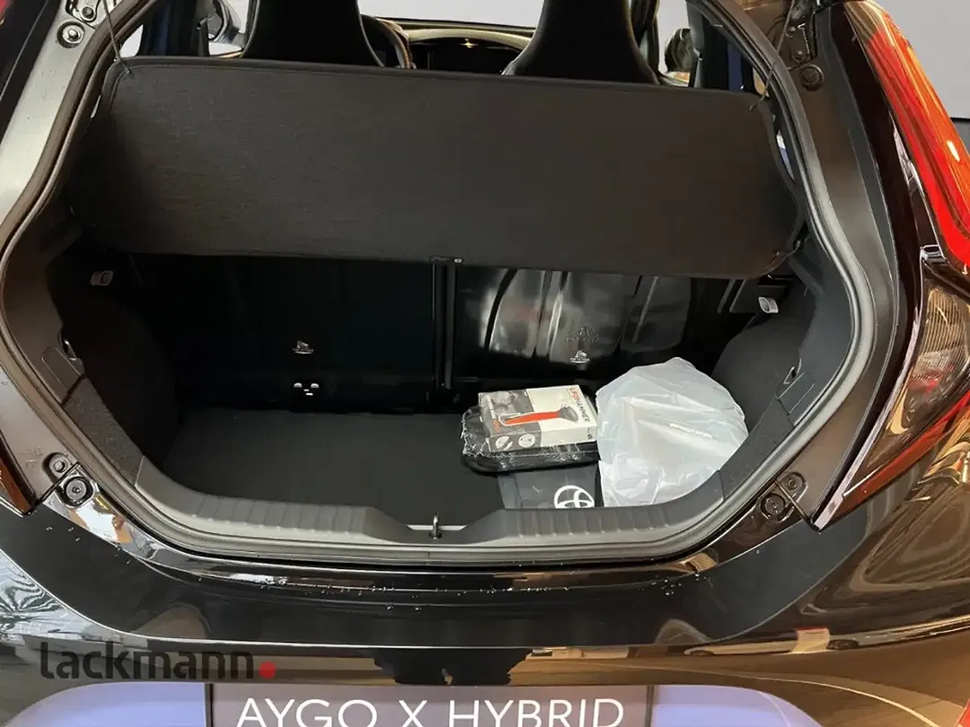 Toyota Aygo X - Thumbnail 7