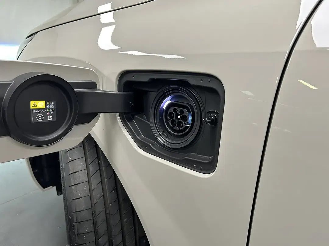 BMW X3 - Thumbnail 11
