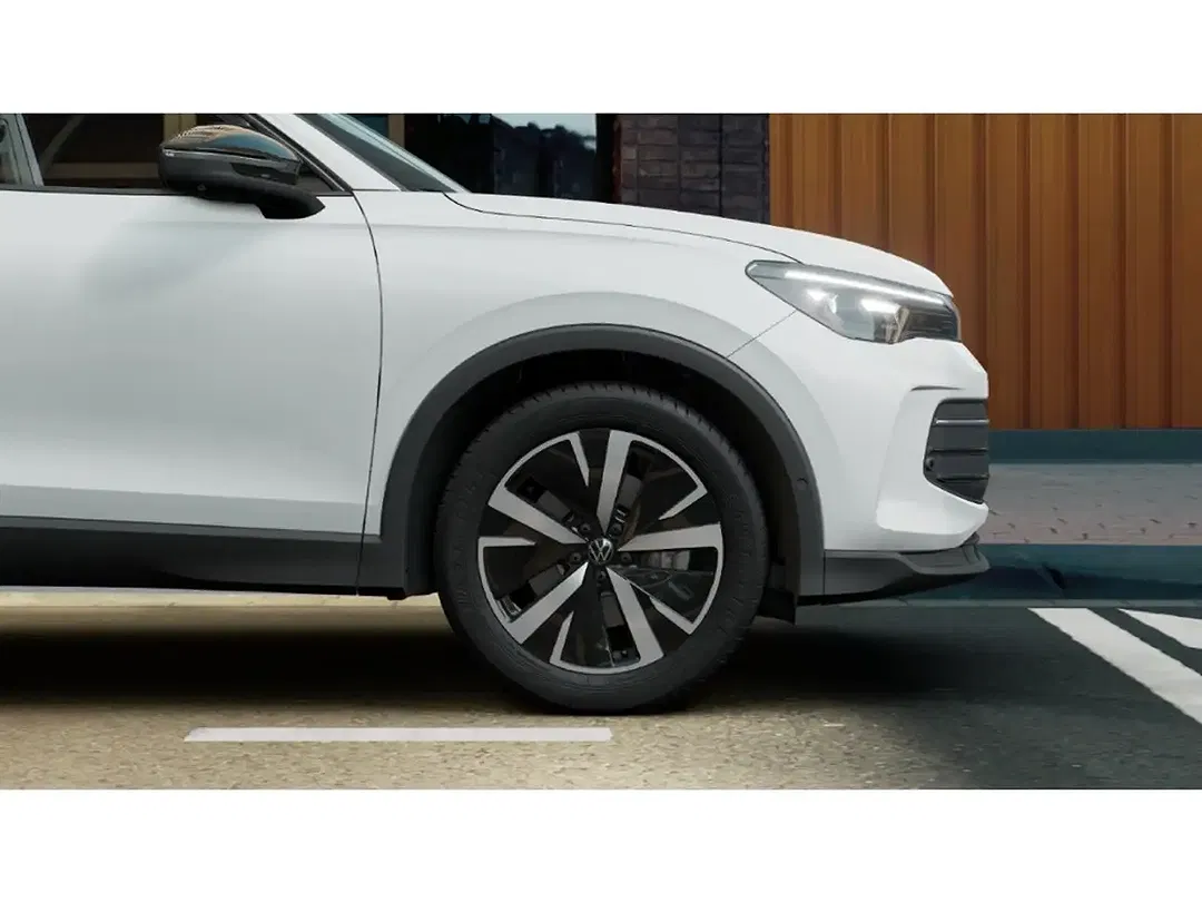 Volkswagen Tiguan - Thumbnail 7