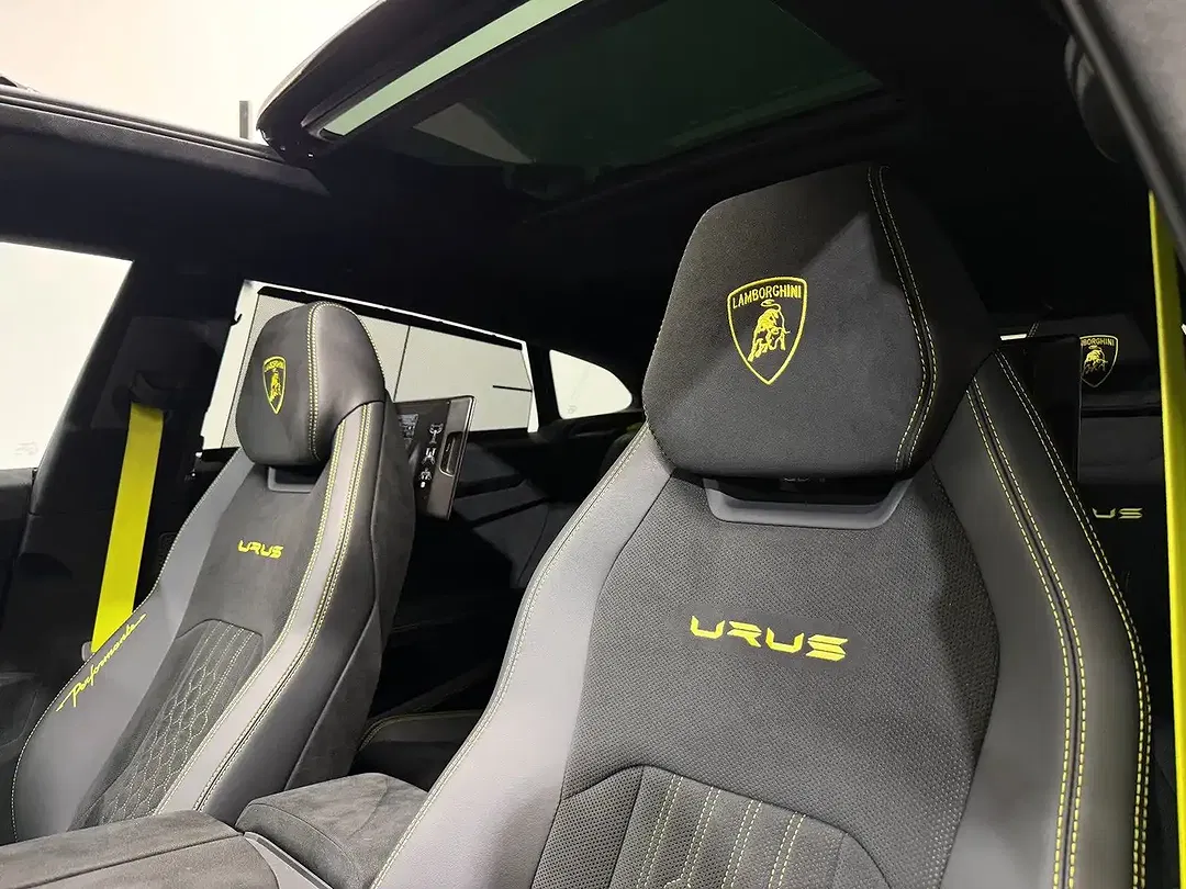 Lamborghini Urus - Thumbnail 14