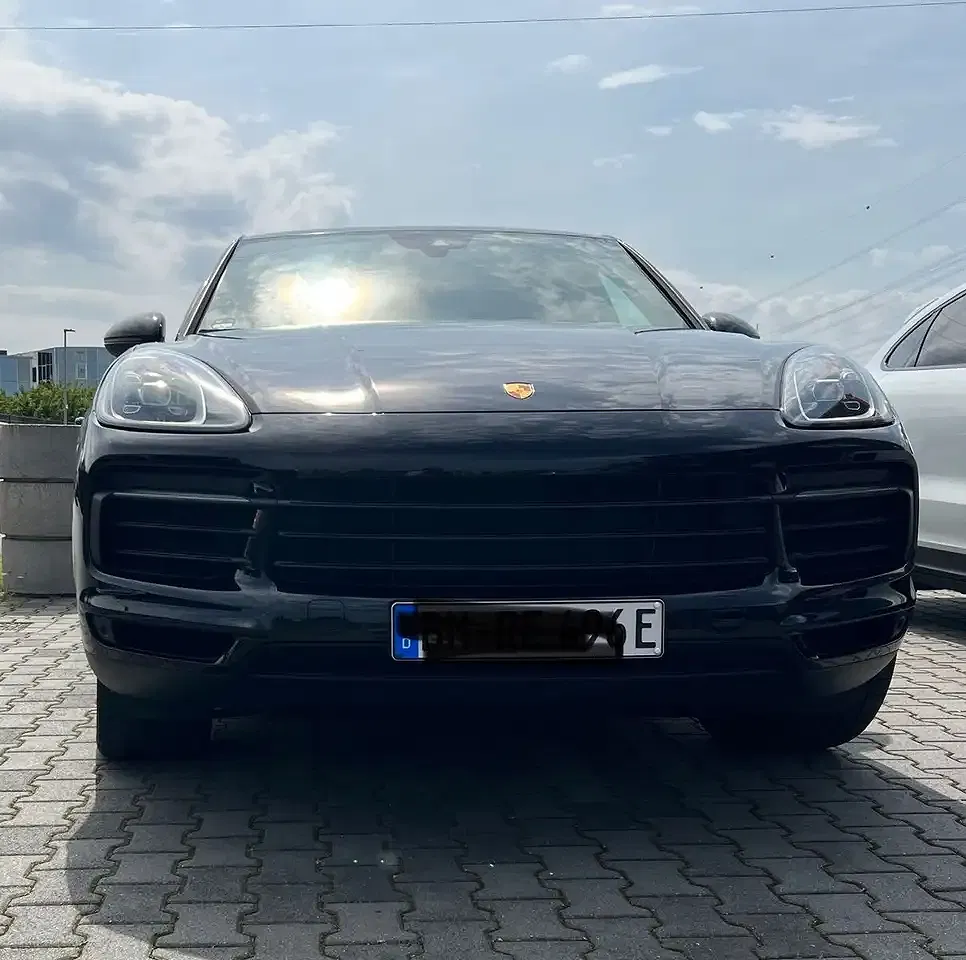 Porsche Cayenne - Thumbnail 4