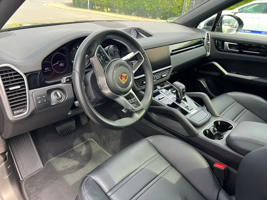 Porsche Cayenne - Thumbnail 5