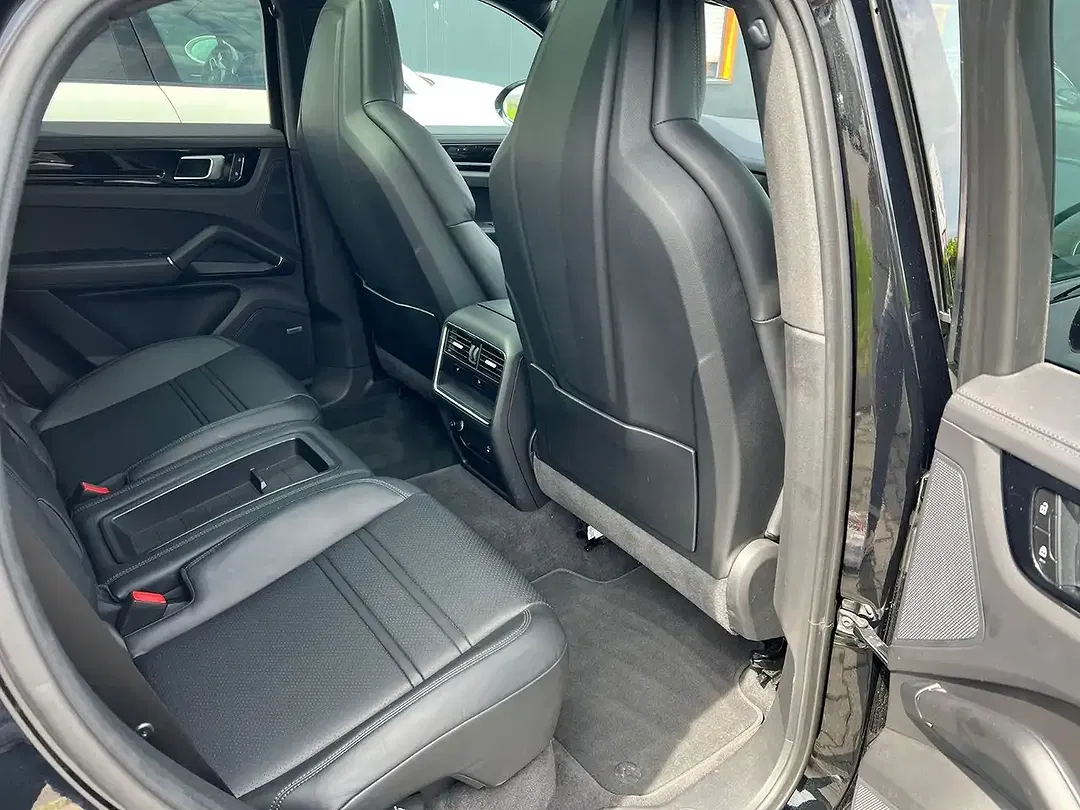 Porsche Cayenne - Thumbnail 7