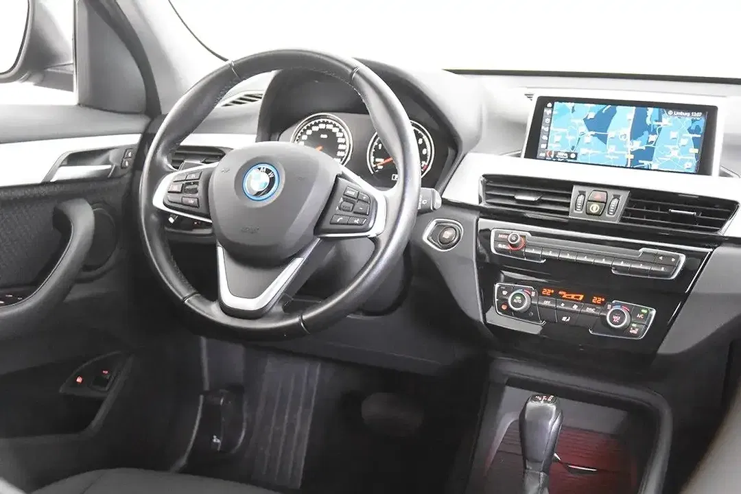 BMW X1 - Thumbnail 12