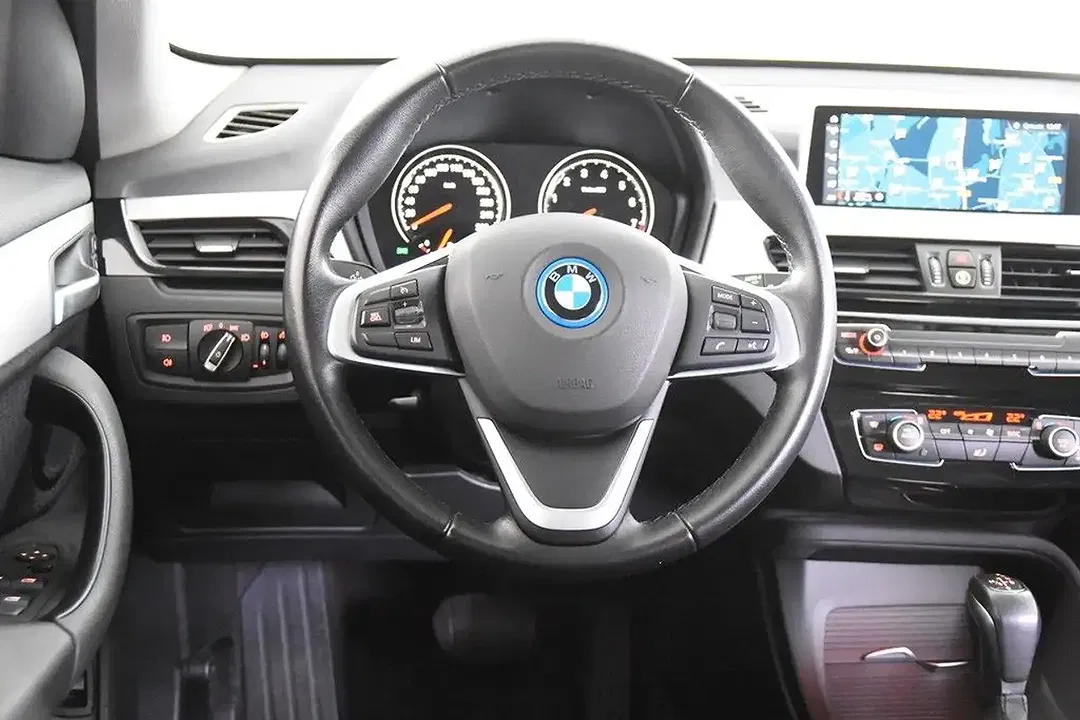 BMW X1 - Thumbnail 9