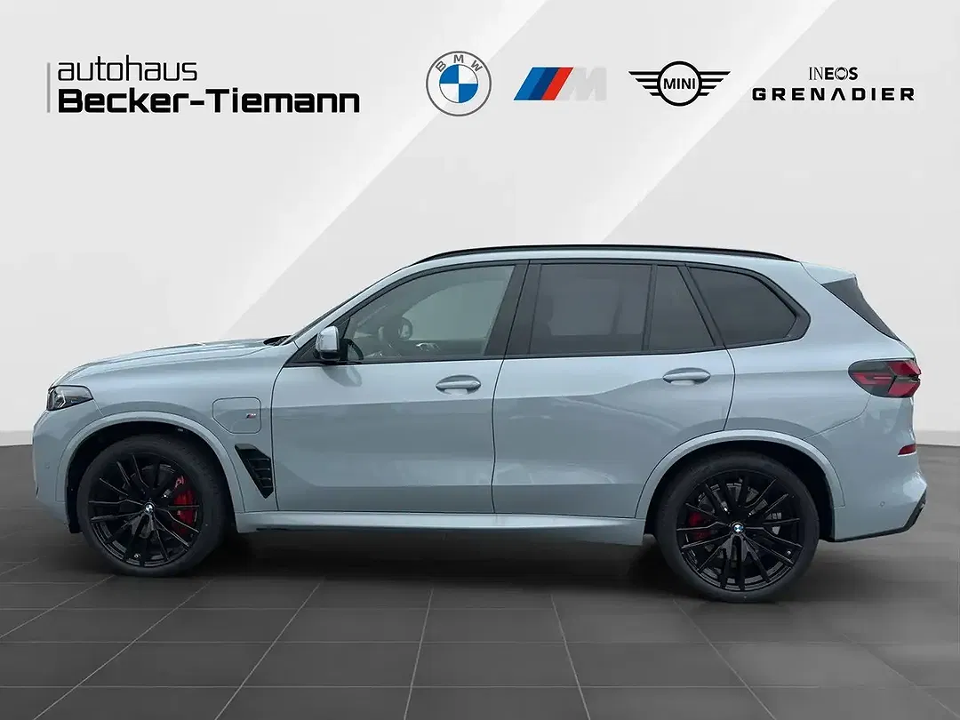 BMW X5 - Thumbnail 3