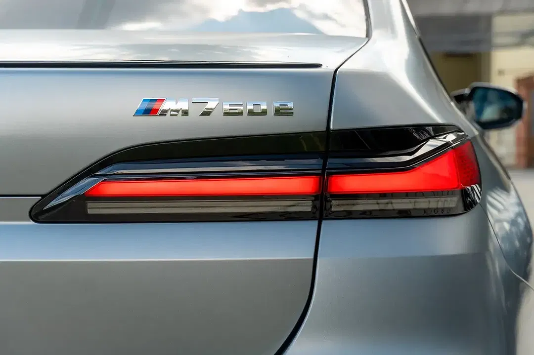 BMW 760 - Thumbnail 6