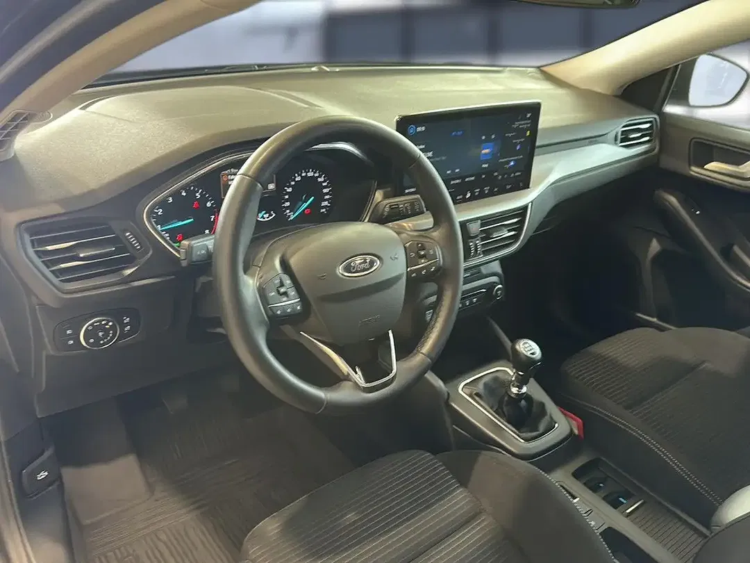 Ford Focus - Thumbnail 9