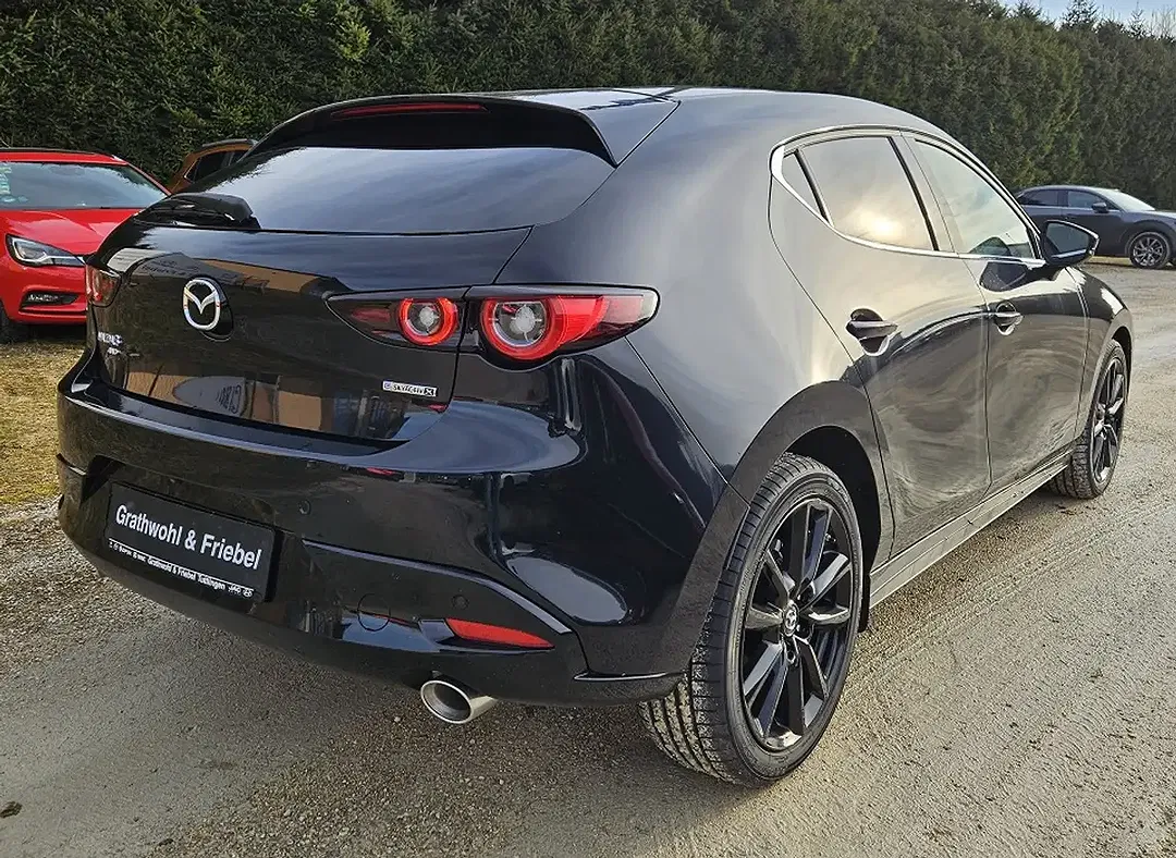Mazda 3 - Thumbnail 11