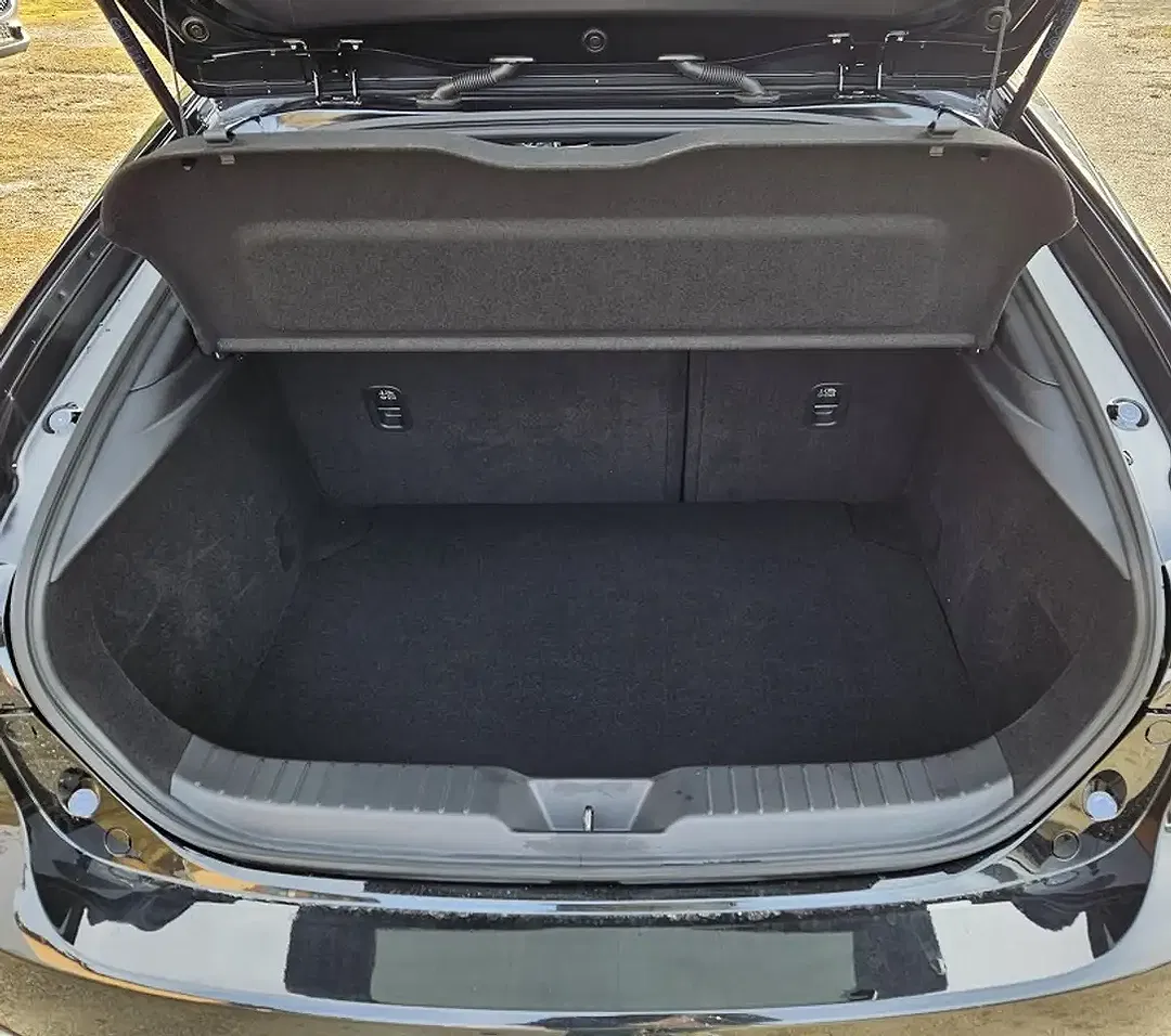 Mazda 3 - Thumbnail 13