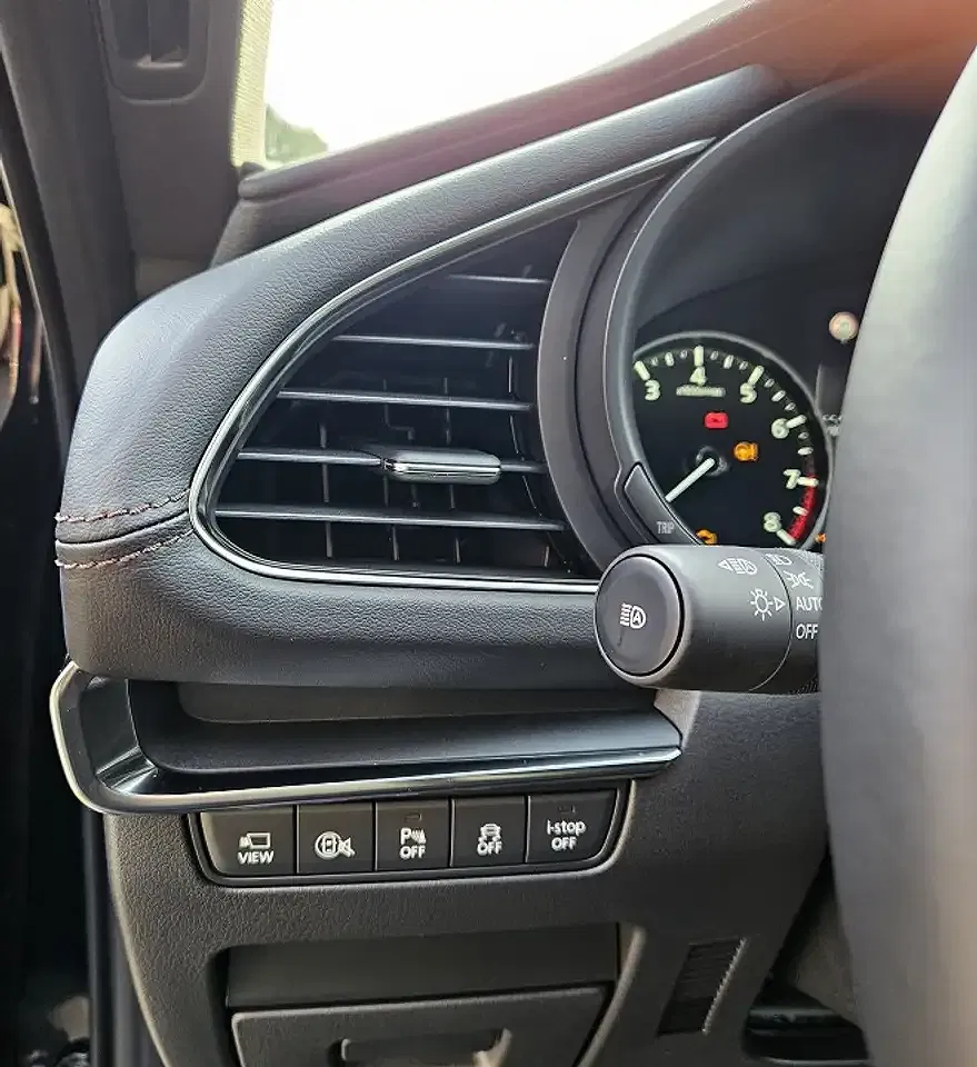 Mazda 3 - Thumbnail 6