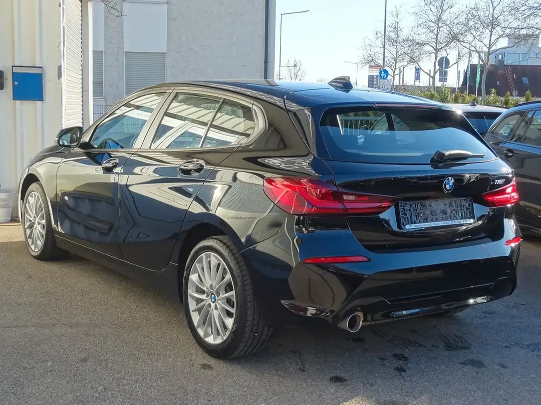 BMW 118 - Thumbnail 4