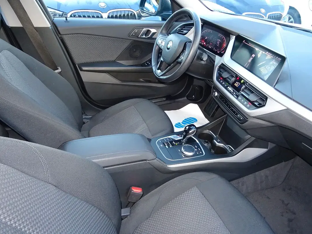 BMW 118 - Thumbnail 8