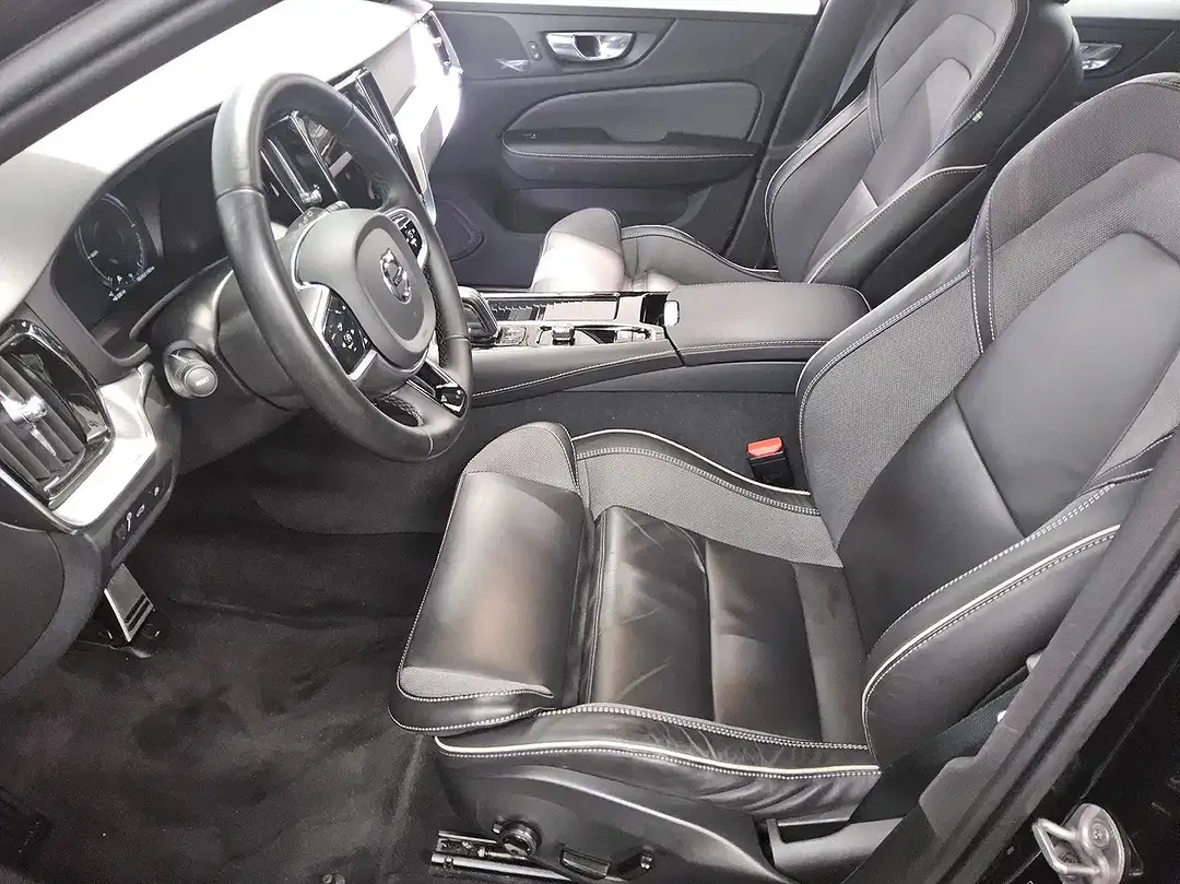 Volvo V60 - Thumbnail 5