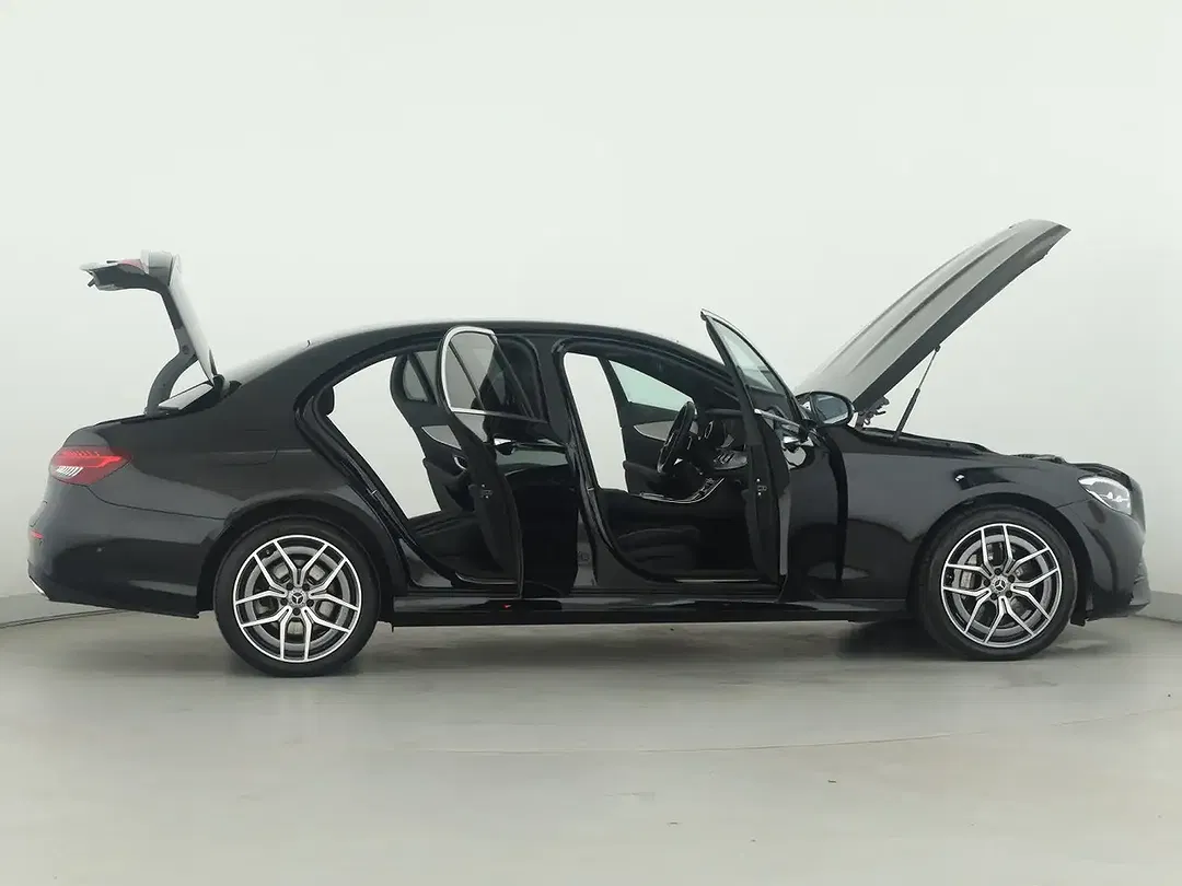 Mercedes-Benz E 300 - Thumbnail 8