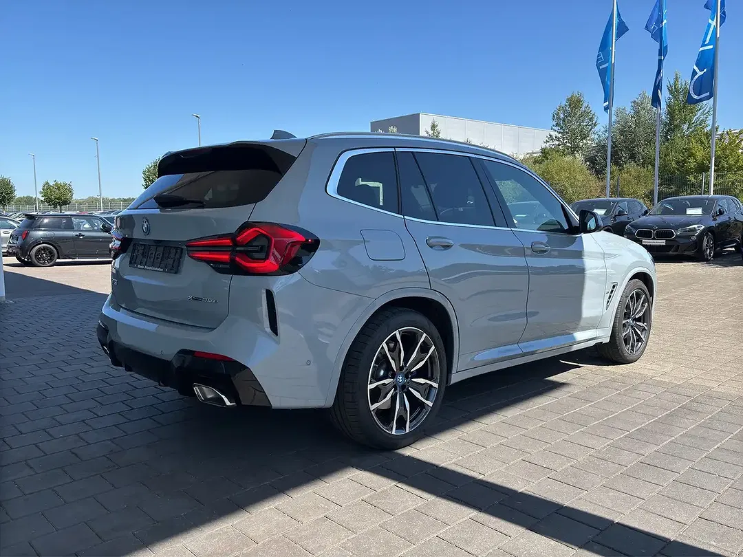 BMW X3 - Thumbnail 5