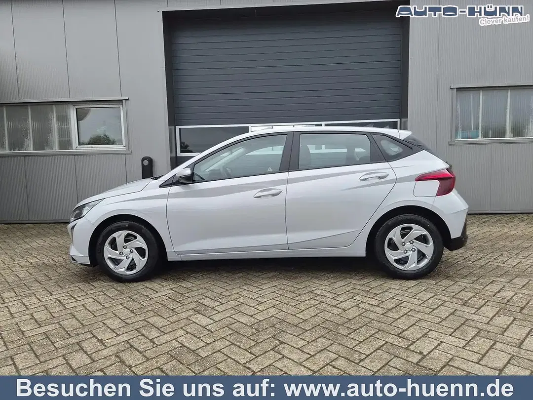 Hyundai i20 - Thumbnail 1